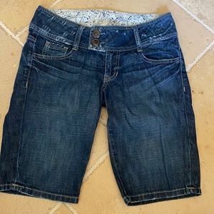 Tag Denim short💙💙